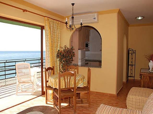 Apartamentos Mediterraneo Нерха Экстерьер фото